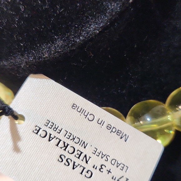 💛🔹️Piper K 🔹️Elegant Yellow Beaded Glass 17" Necklace with Heart Pendant - Picture 5 of 9